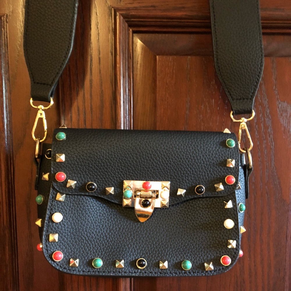 Amazing little shoulder bag in a great condition